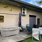 & Appartments Des Muriers - 500 M Du * Анси